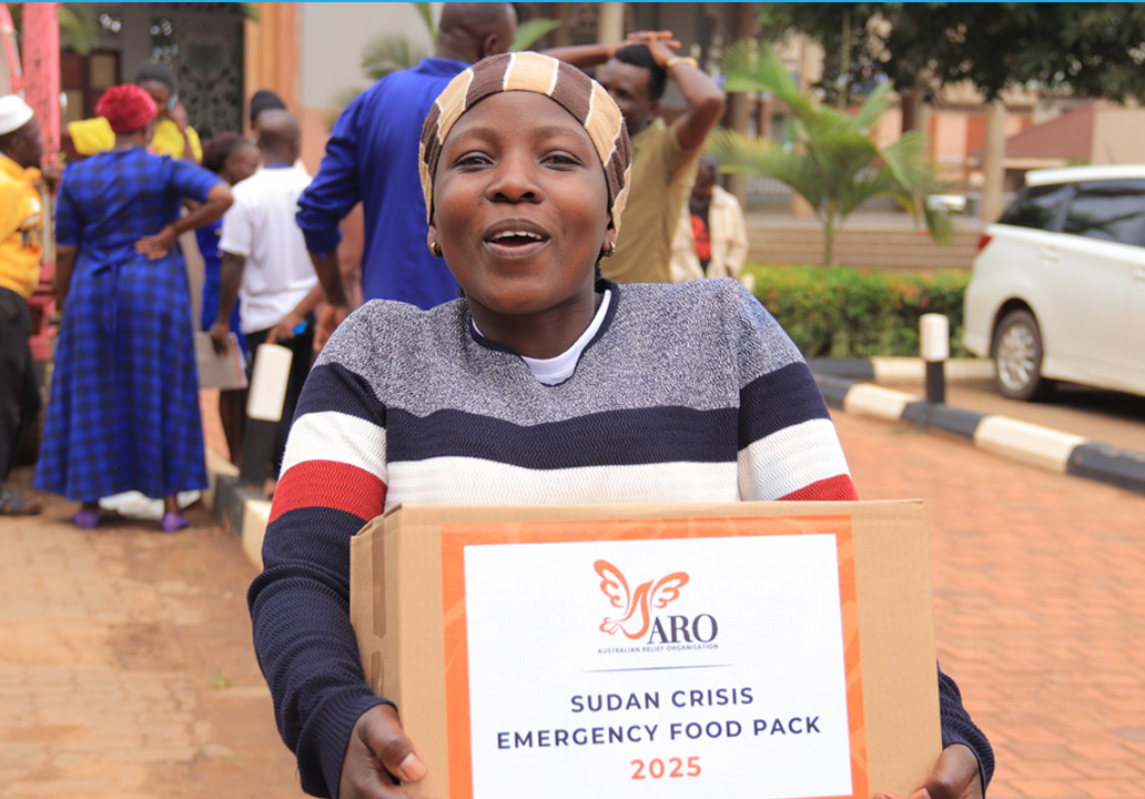 Food-package distribution for refugee communities in Uganda, photo 3